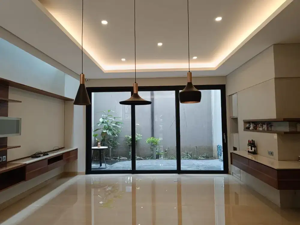 Di Jual Rumah Lux Modern siap huni di Pusat Kota sayap Gatot Subroto dkt Seskoad, TSM