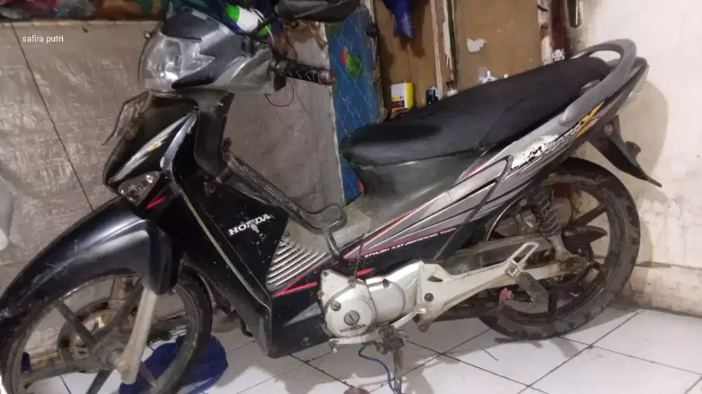 Jual supra x 125 thn 2005