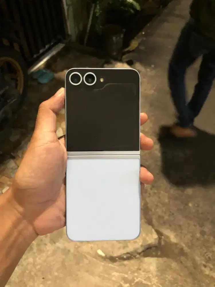 Samsung Zflip 6 256gb Sein resmi
Mulus