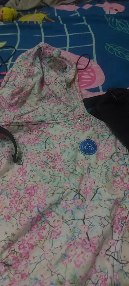 Gendongan bayi Zakkel Standard tipe Blooming Cherry on Black