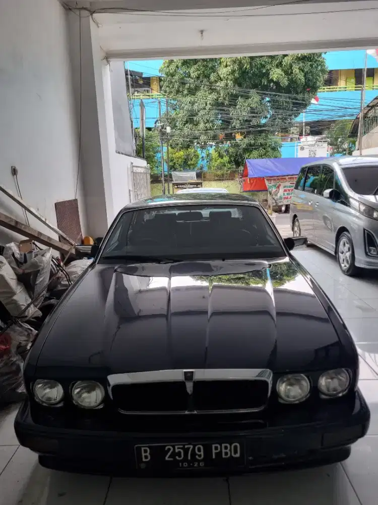 Jaguar XJR Sovereign 1987 Classic cuma ada 1 unit
