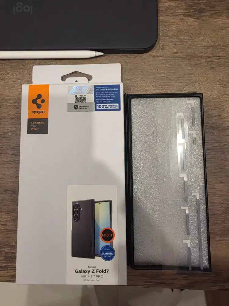 Case Spigen Air Fit Fold 7