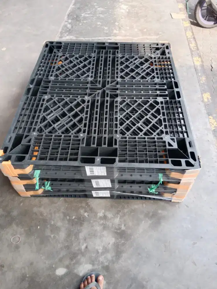 Pallet plastik second laris
