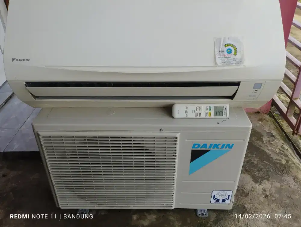 Ac daikin thailand R32 1/2pk + pasang garansi