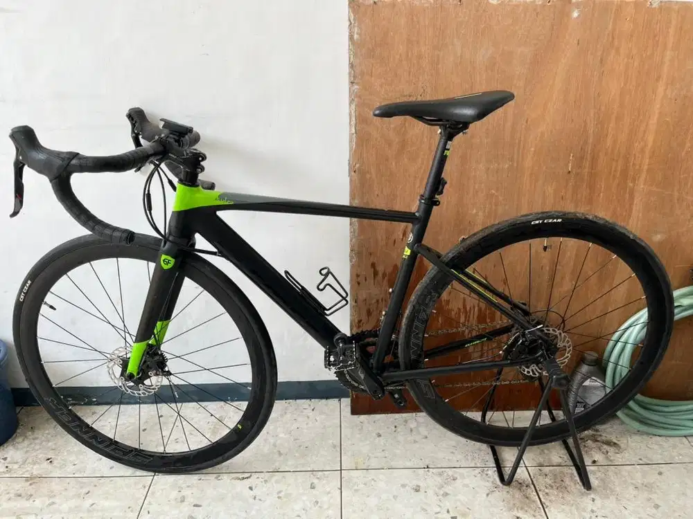 Sepeda balap bekas like new