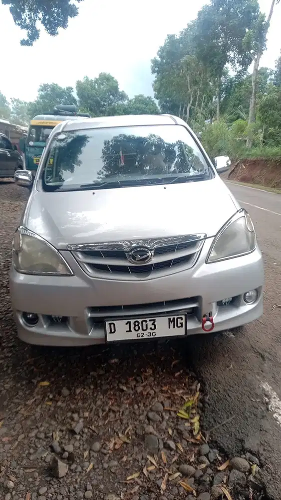 Daihatsu Xenia 2010 Bensin