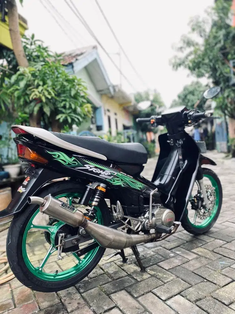 YAMAHA SIGMA TAHUN 2000
