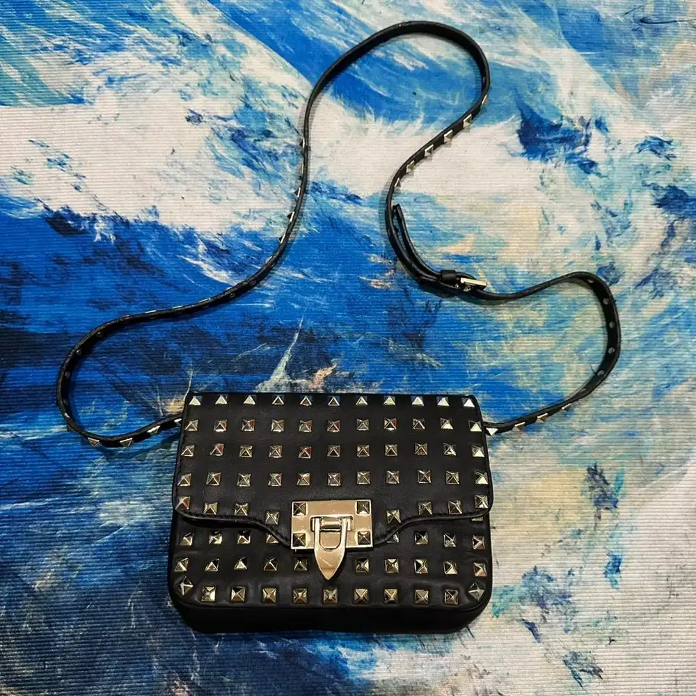 Valentino garavani mini rockstud sling bag rare item (tas wanita stud)