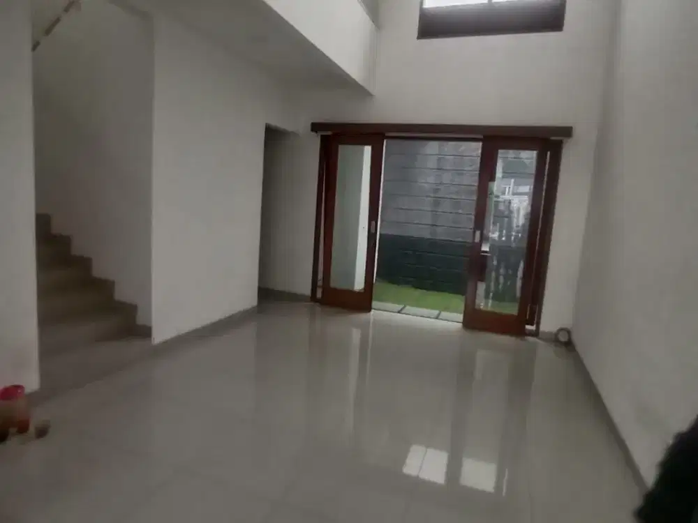 ‎Disewakan rumah siap huni, lokasi strategis