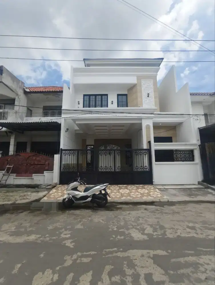 Rumah Cantik Babatan Pantai Surabaya