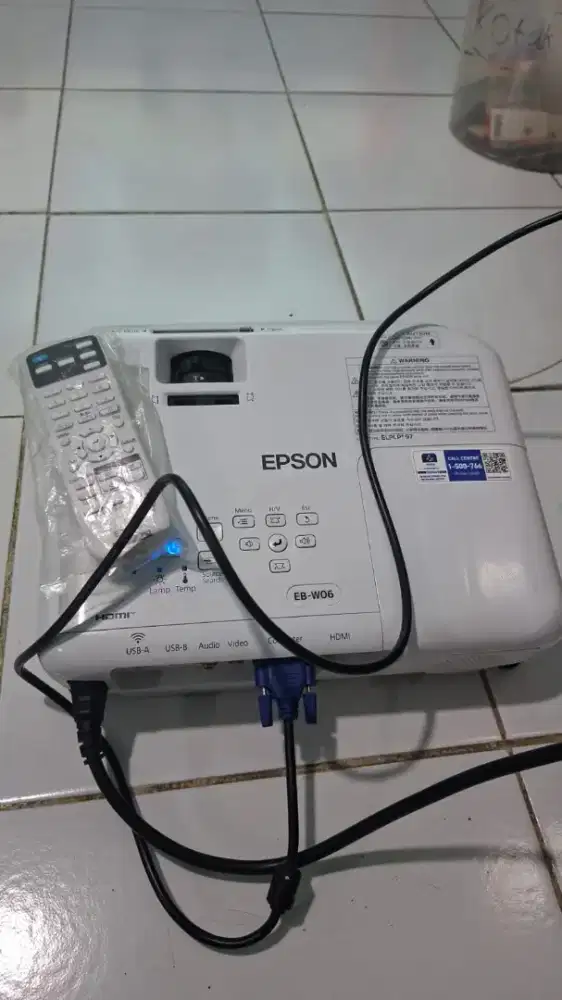 dijual proyektor epson eb w06 mulus