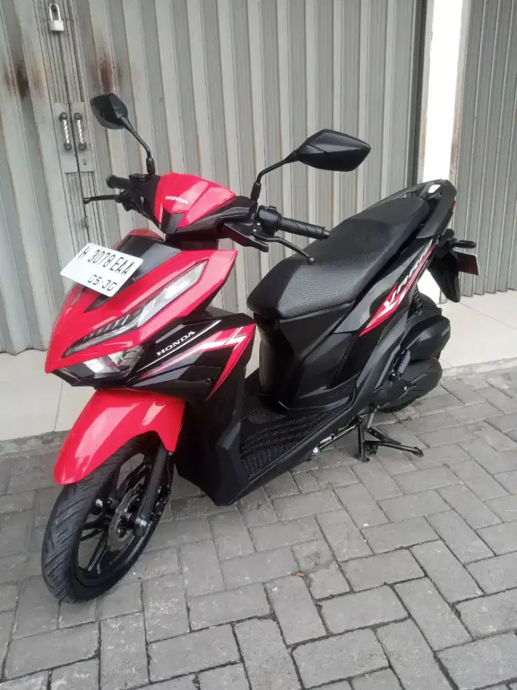 Vario 125 cbs 2025 merah hitam