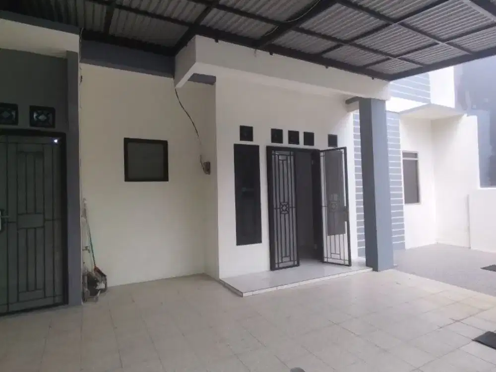 Rumah Hadap Taman 2 LT di Taman Chrysant Citra Raya Cikupa Tangerang 1K90007G