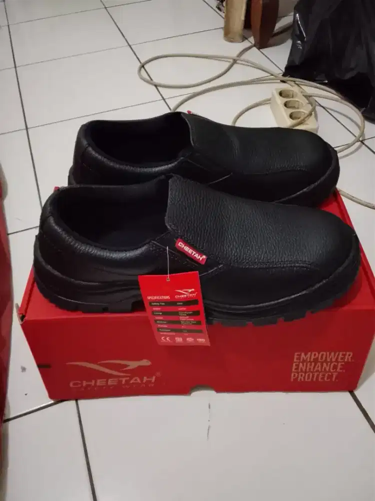 Cheetah safety shoes ORI