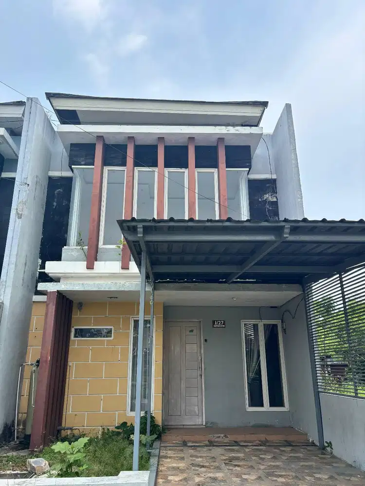 Dijual Rumah Tinggal 2 lantai semi furnish