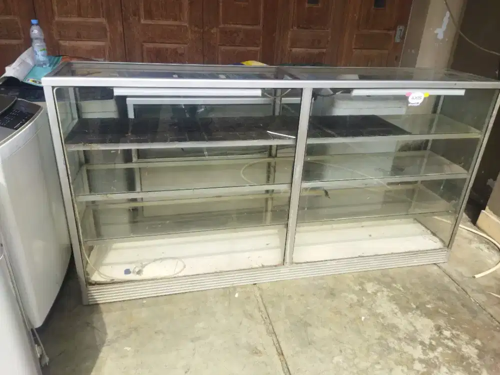 Etalase Toko 2 Meter Siap Pakai
