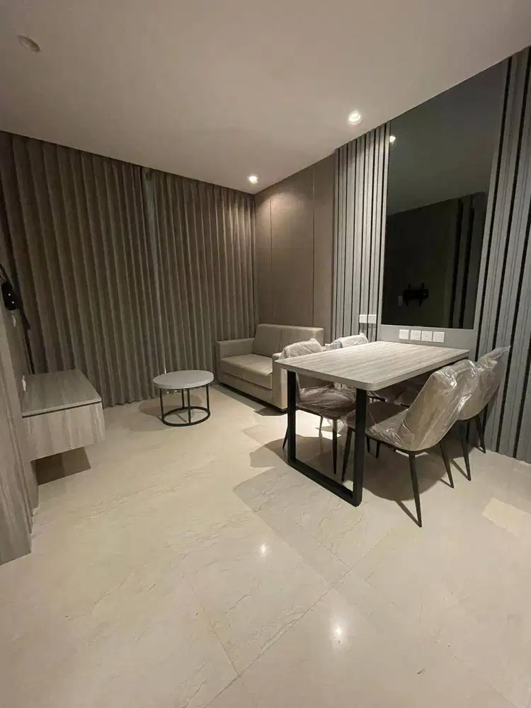 DISEWAKAN APARTEMEN MEWAH SURABAYA THE ROSEBAY 2BR FULL INTERIOR