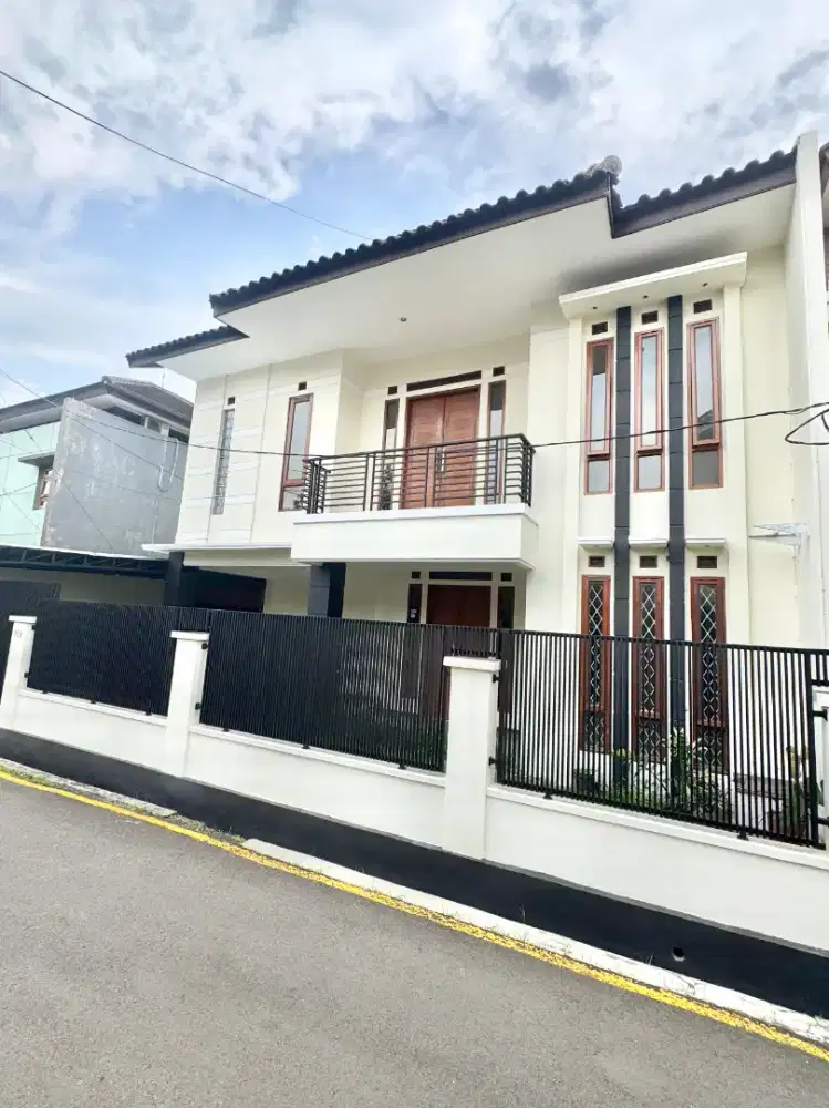 JUAL RUMAH TURANGGA 2 LANTAI HARGA DI BAWAH PASARAN