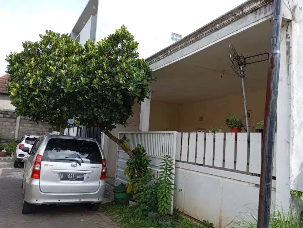 Rumah Dekat Bandara Abdurahman saleh