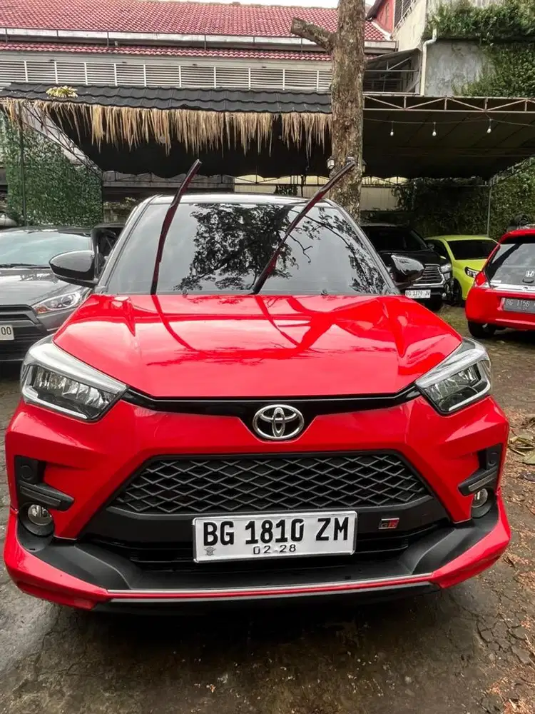 Raize 1.0 turbo two tone