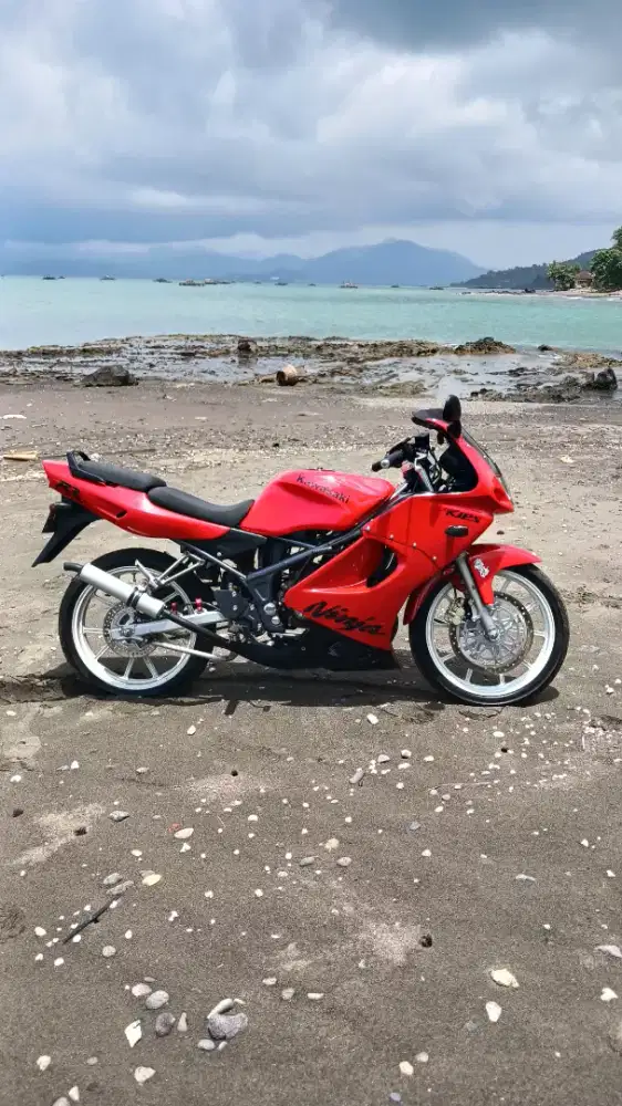 Di jual kawasaki ninja RR old asli merah 2009