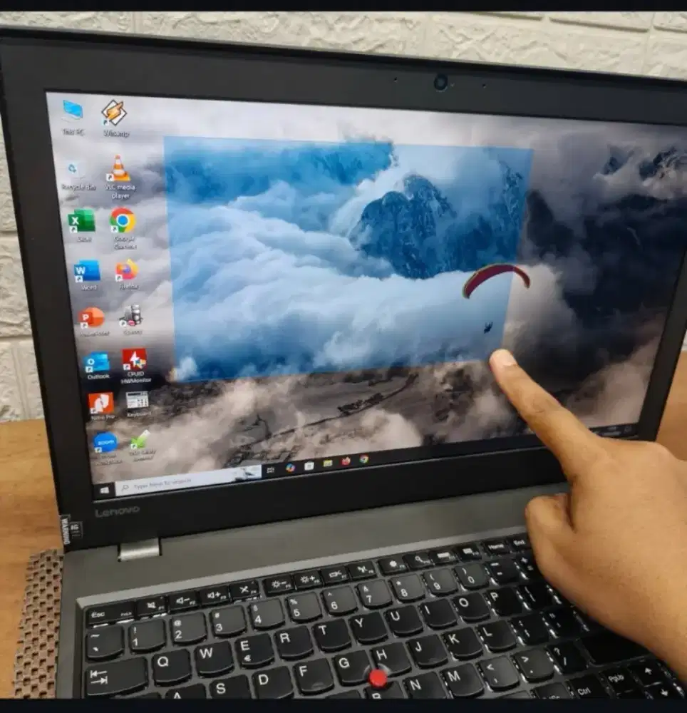 LAPTOP LENOVO T560 INTEL CORE I7 GEN-6(8/256GB)15,6 TOUCHSCREEN