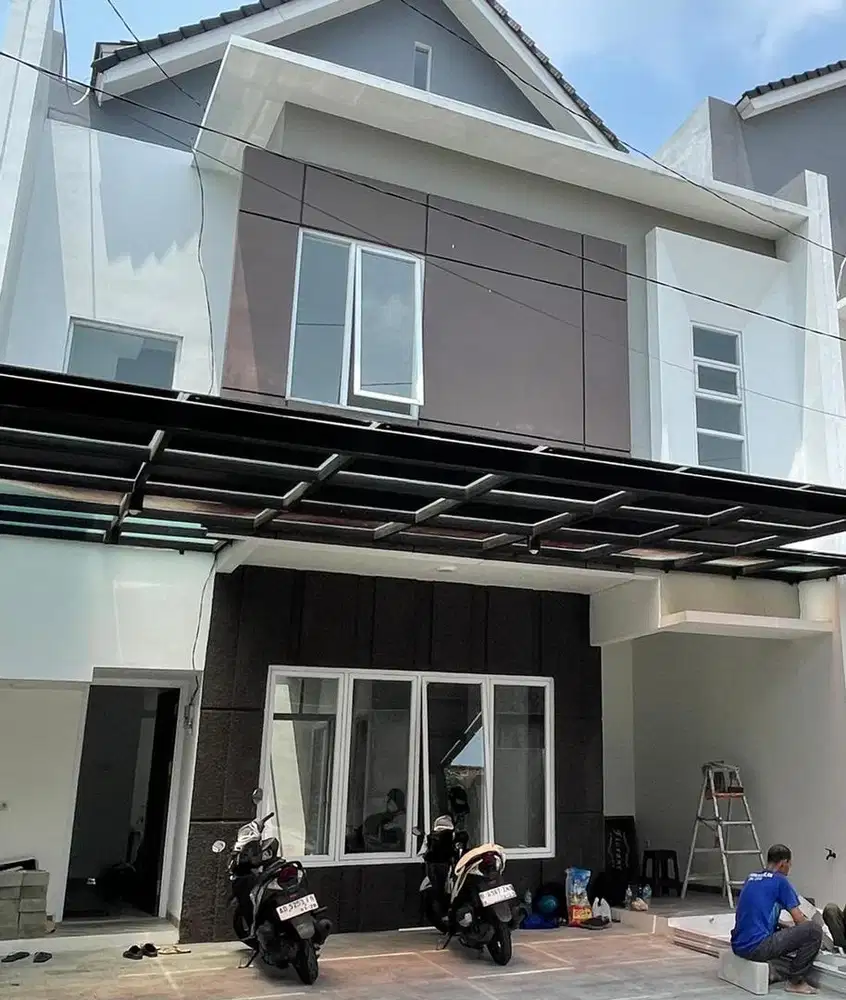Dikontrakkan Rumah Di Cluster The Royal East Cipayung Jakarta Timur