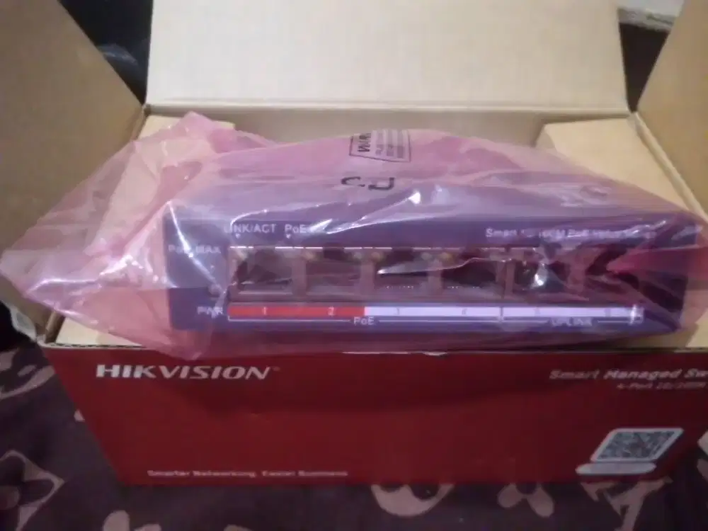 Poe switch 4 port new