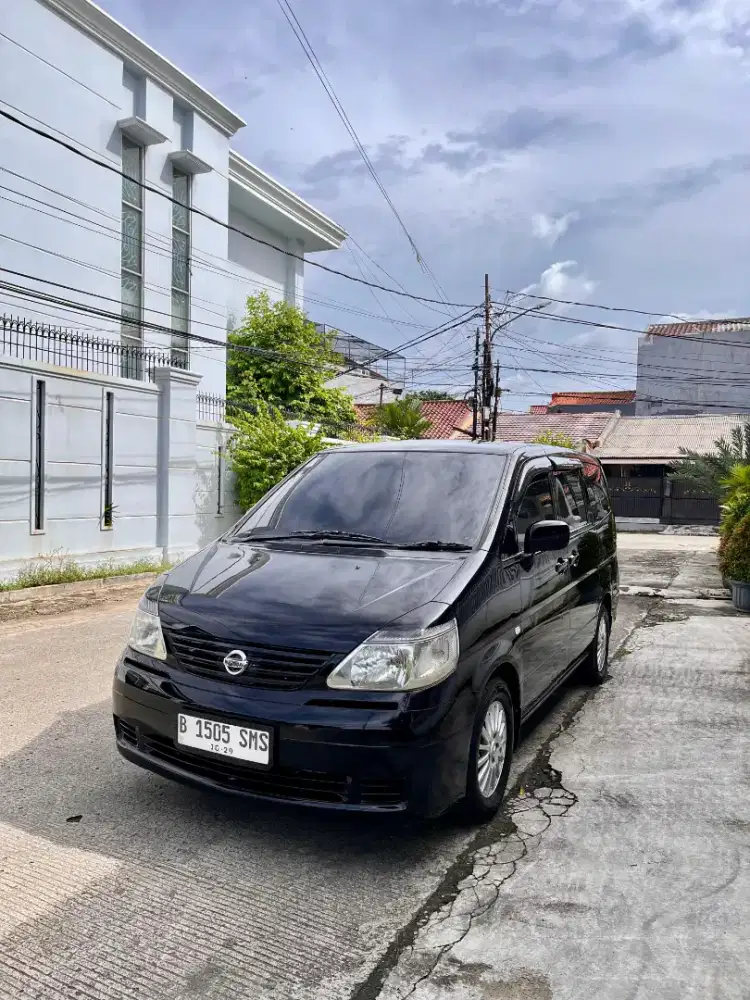 Nissan Serena 2010 Bensin