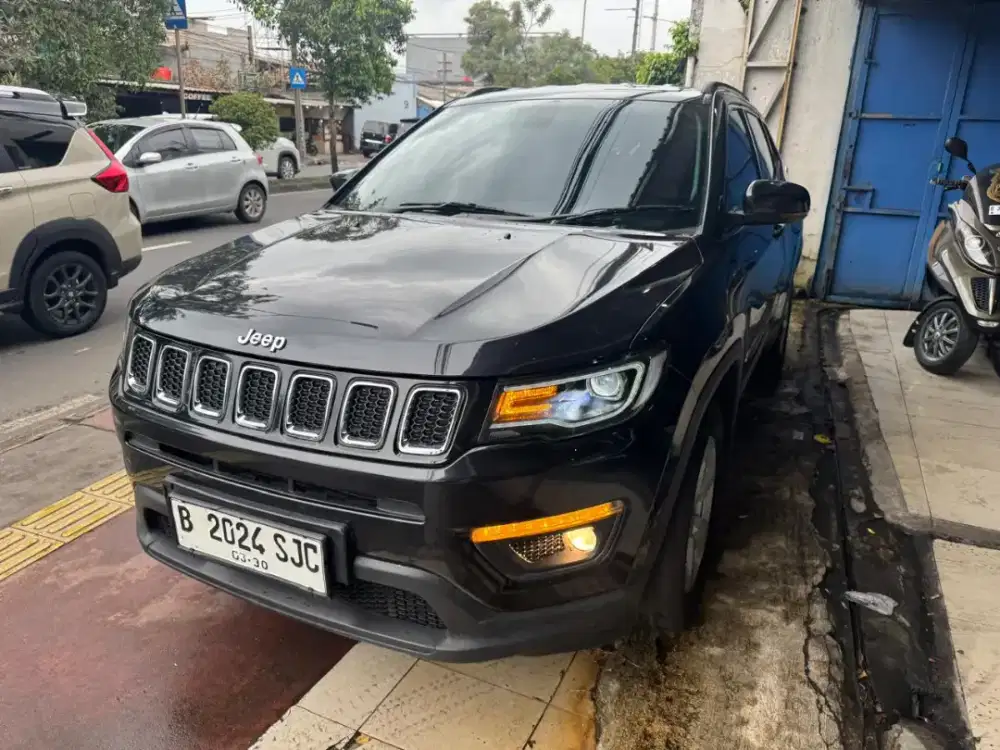 Jeep compas 1400cc th 2019 AT km 40rb siap pakai no mallfunction