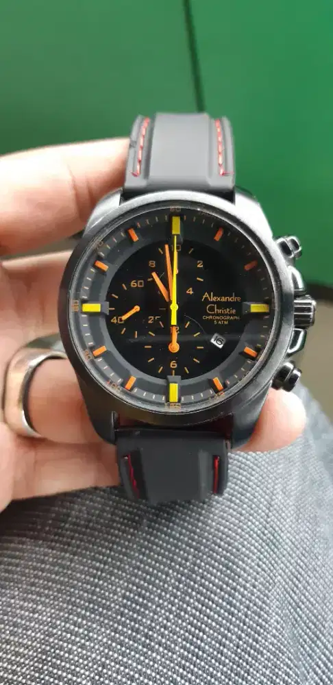 Dijual borongan jam tangan ada 6biji