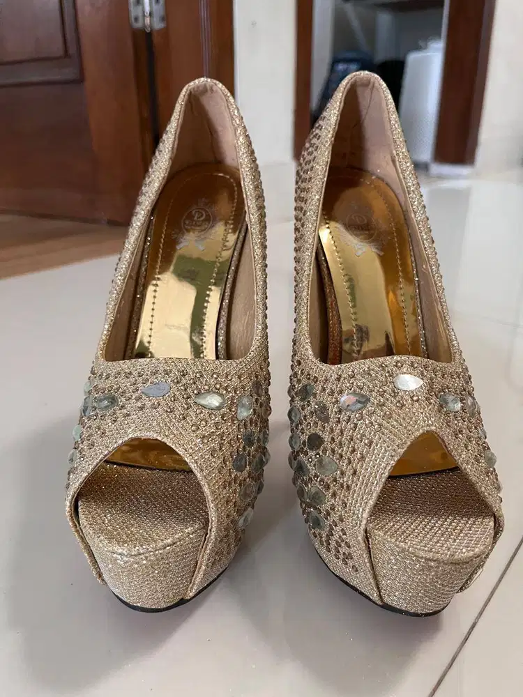 Sendal Pesta / Sepatu Pesta / Heels Pesta