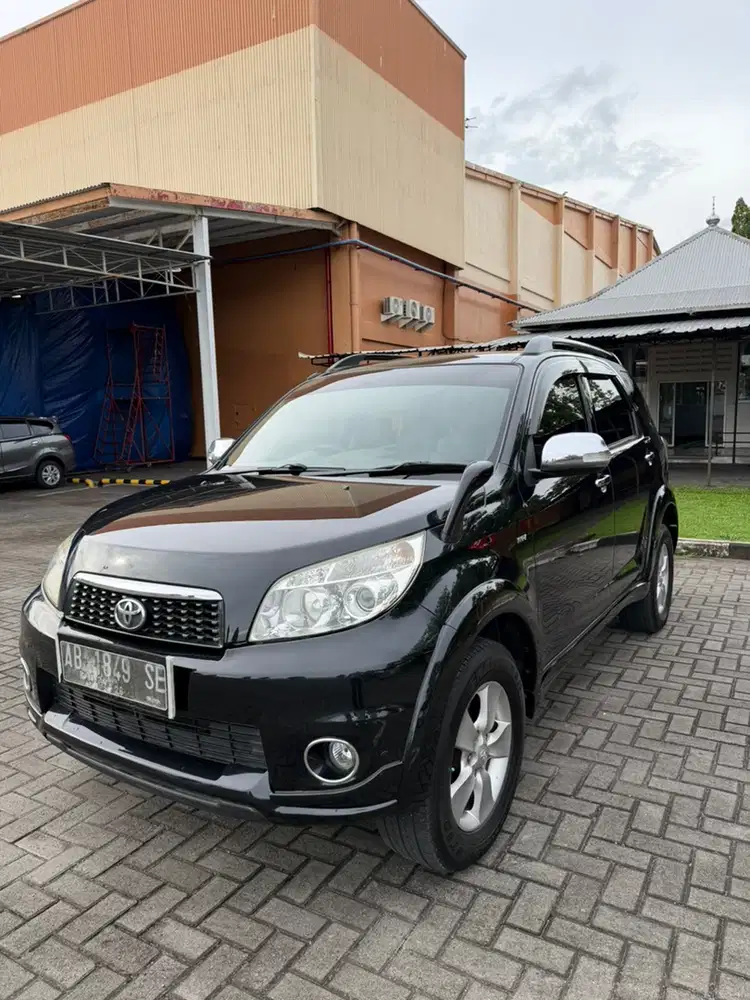 Toyota Rush s matik 2011