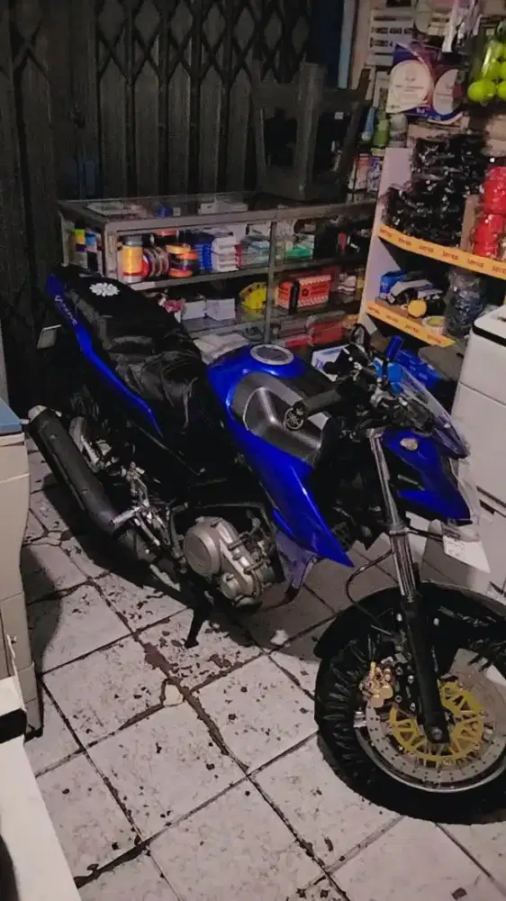 Yamaha Vixion tahun 2015 pajek panjang STNK BPKB akur