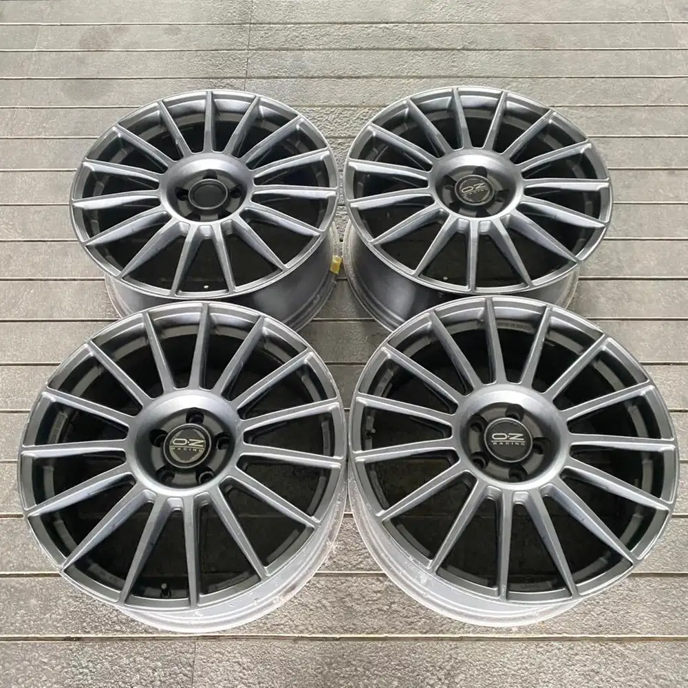 Italy OZ Superturismo Ring 20 5x114 5x112 Velg Ori Original Italia R20