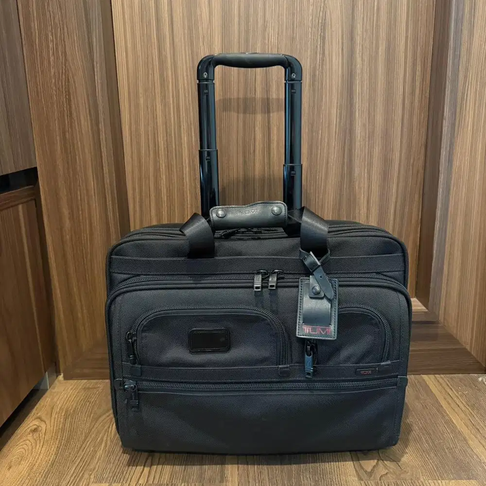 Koper Tumi Alpha 2 expandbles wheeled cabin size original asli