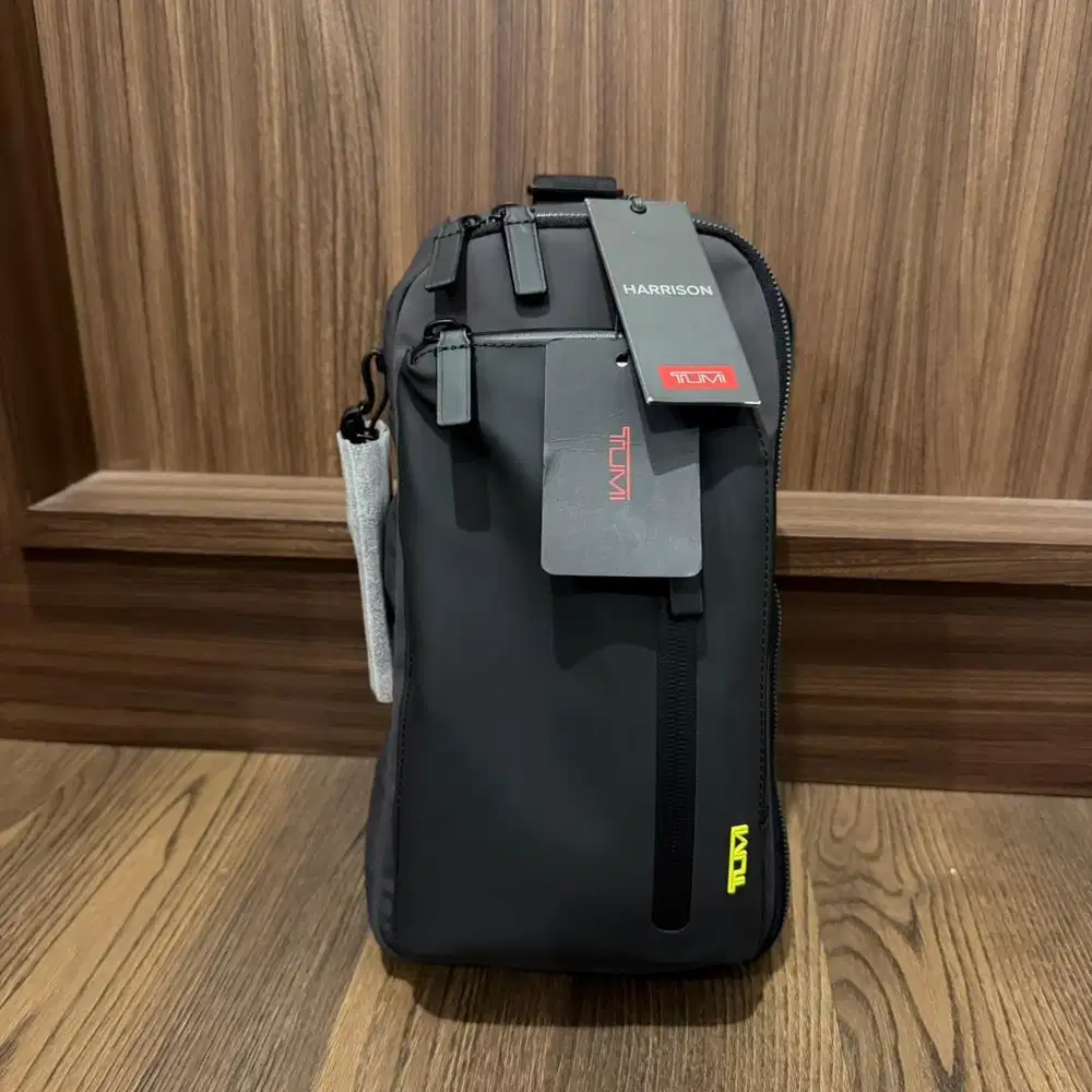 Tumi Harrison Gregory sling bag original asli