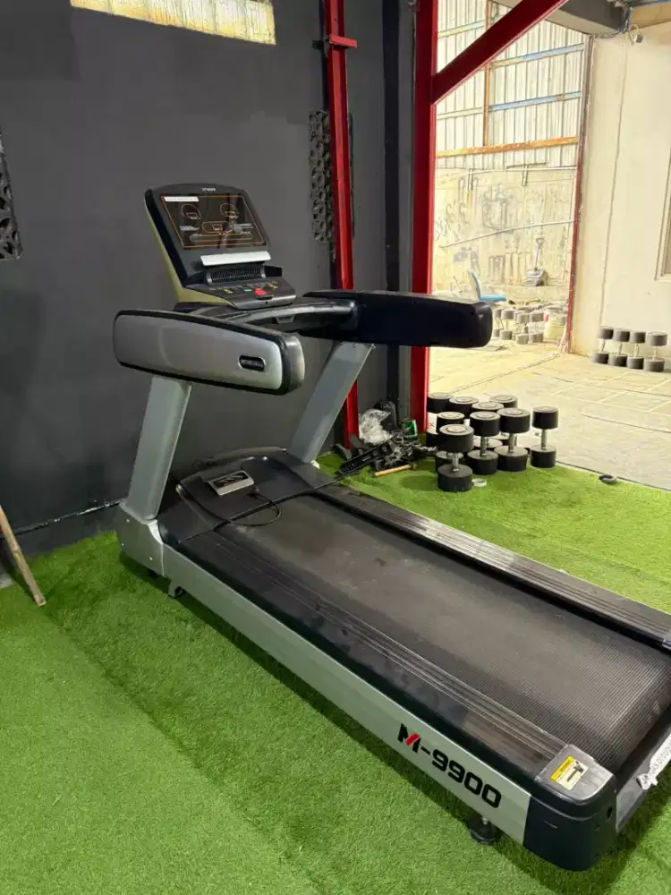 Treadmill MBH M9900