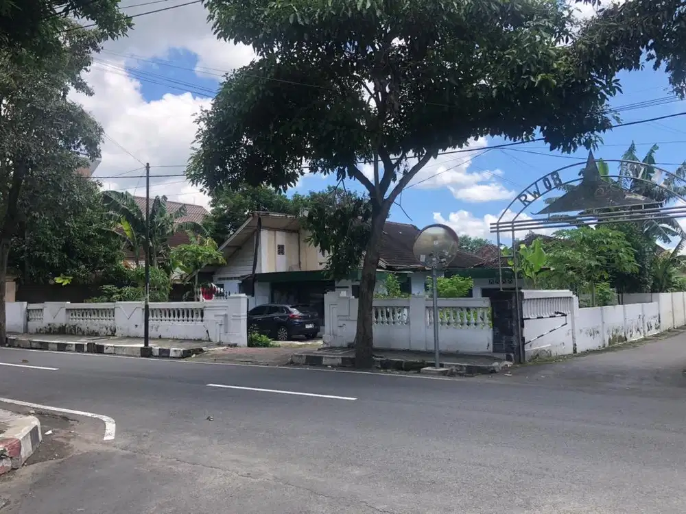 Rumah/Tanah dijual. Harga Nego (jarang ada)