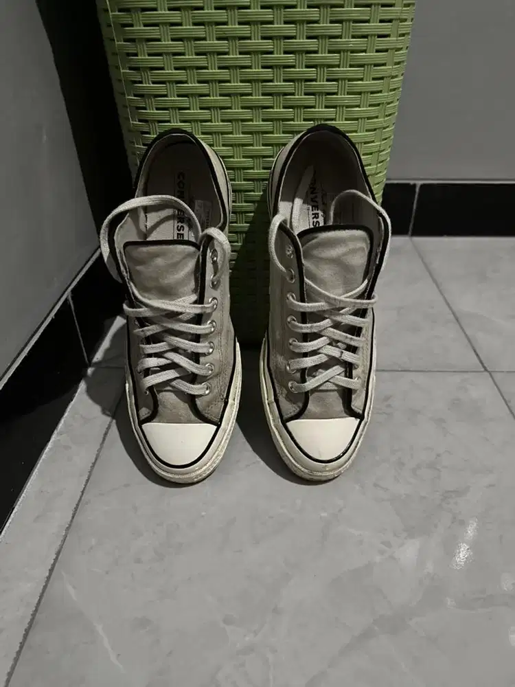 WTS CONVERSE BARELY GREY SZ 42 / 27CM
