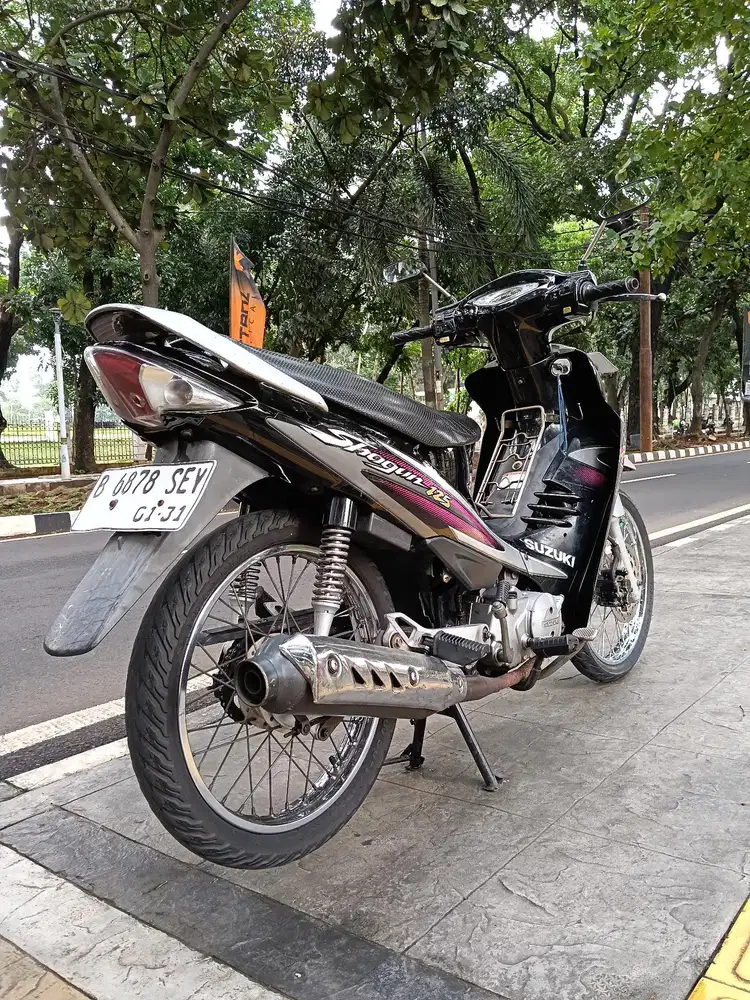 DIJUAL CASH SUZUKI SHOGUN R 125 THN 2006 PJK IDUP SIAP PAKAI