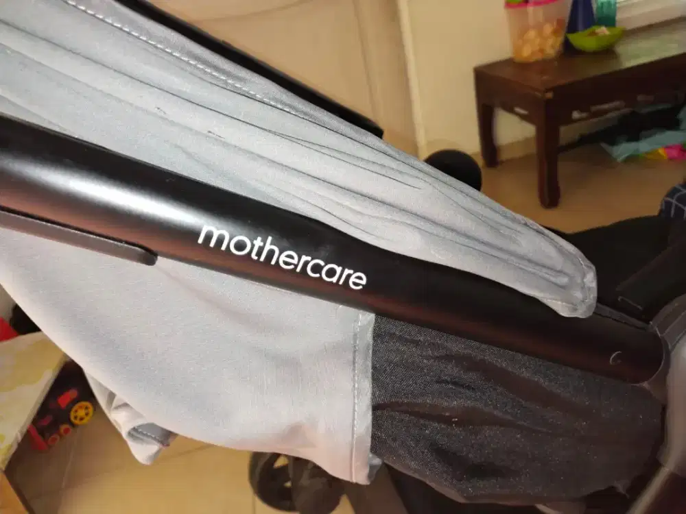 Di jual stroler mulus. Masih bagus. Warrna item abu.