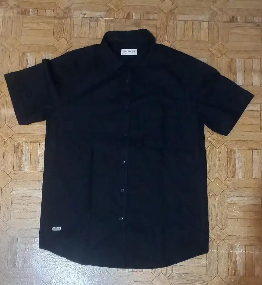 Kemeja Hitam Osella