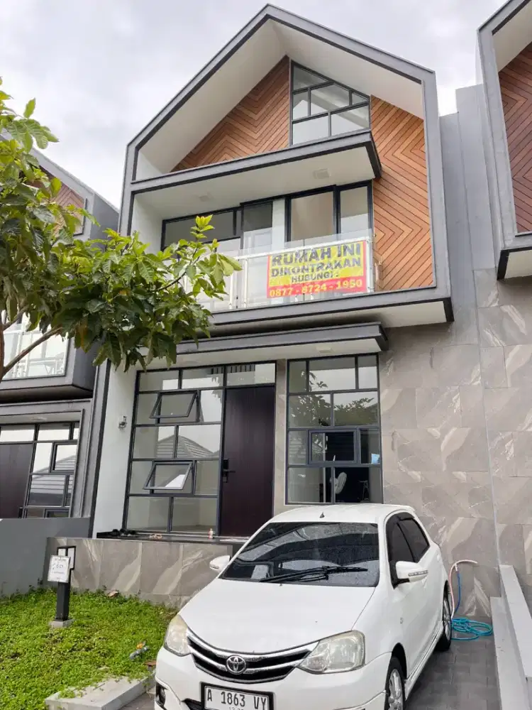 Disewakan Rumah bangunan baru 2 lantai Golden Flower Tangerang