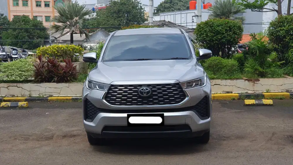 Km38rb toyota kijang innova zenix v non hybrid bensin 2023 silver