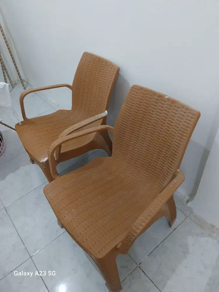 Kursi plastik napolly