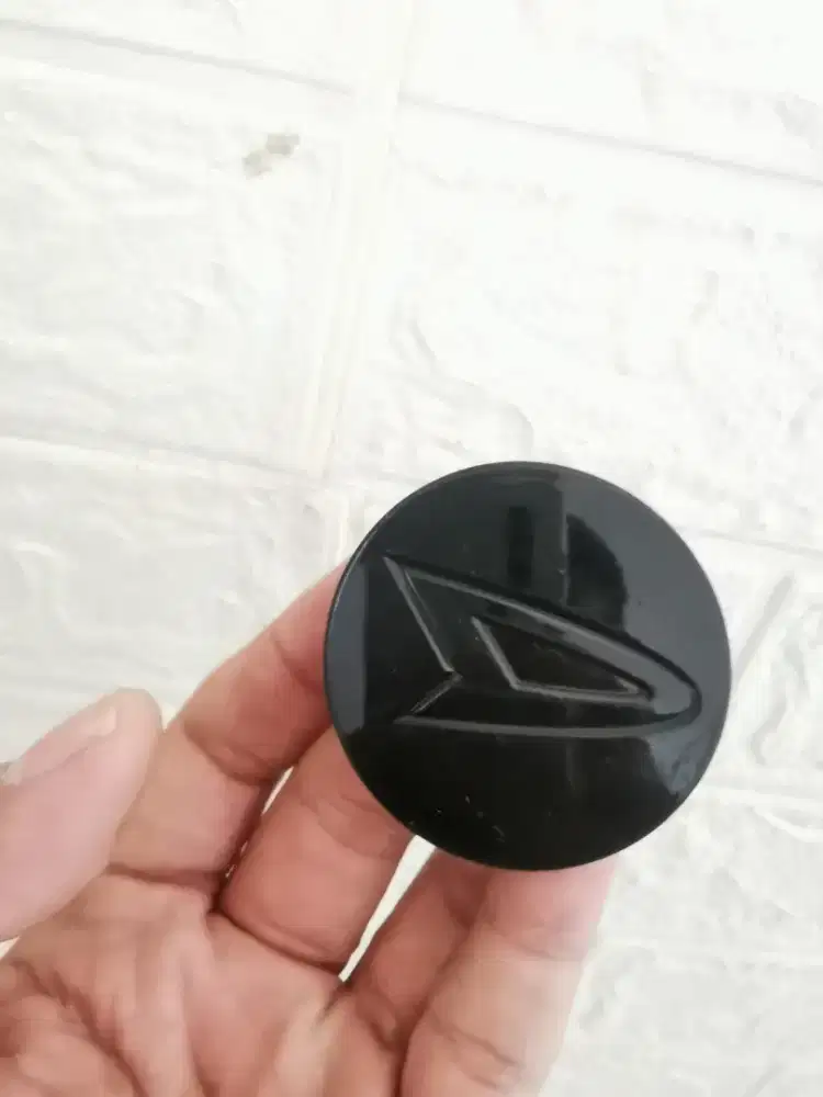 Dop velg tengah ayla/agya (4pcs)