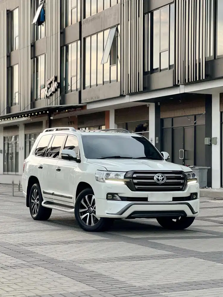 TOYOTA LAND CRUISER VX200 ATPM