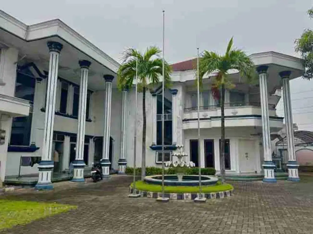 Disewakan Gedung Condet Parkir Luas