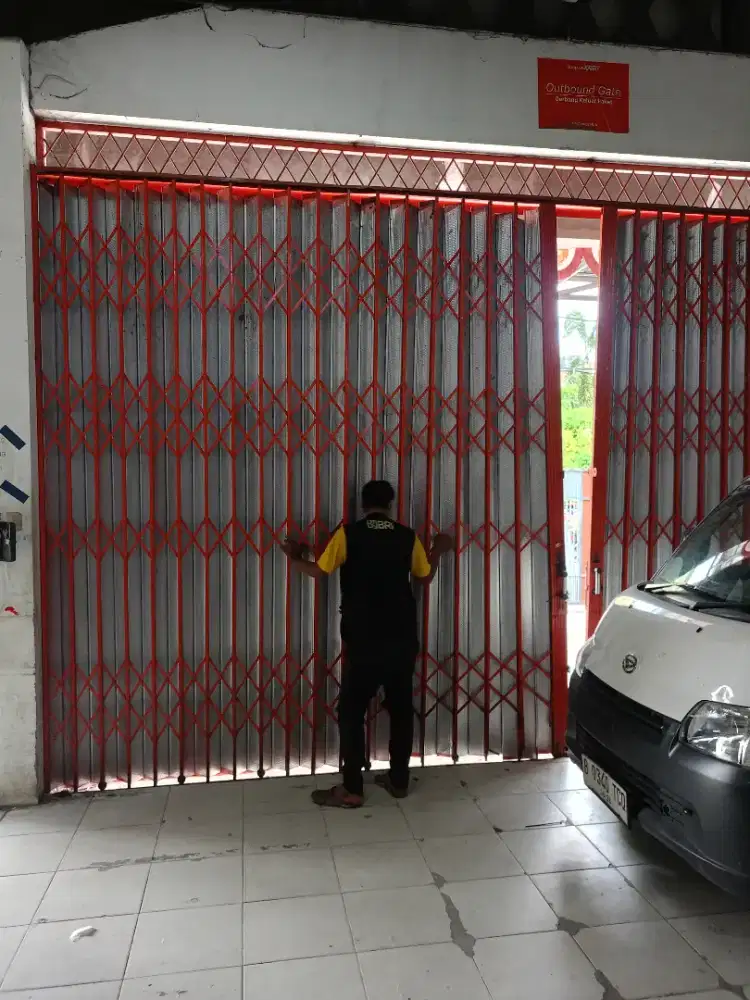 Ahli servis Rolling door Jakarta Timur